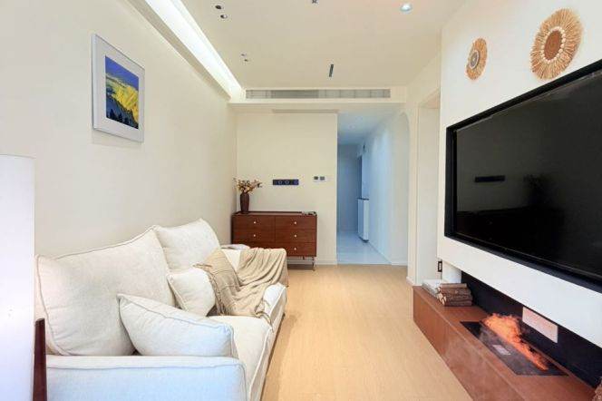 1BR Apartment near East China Normal University Zhongshan Bei Lu Campus (L3/L4/L13)