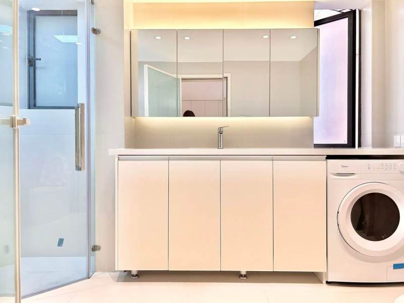 Housing image — Bathroom