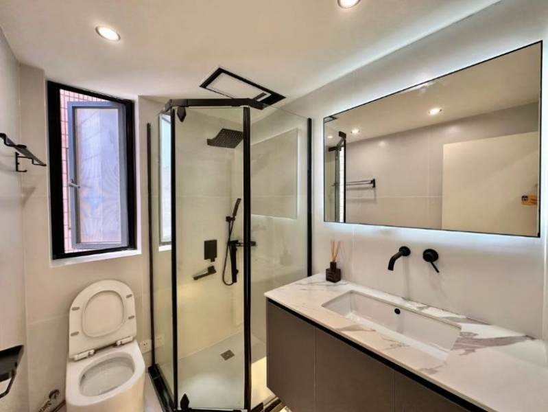 Housing image — Bathroom