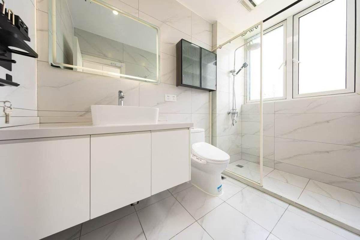 Housing image — Bathroom