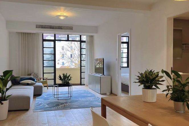 2BR Apartment in Old Xuhui (L1/L7/L9)