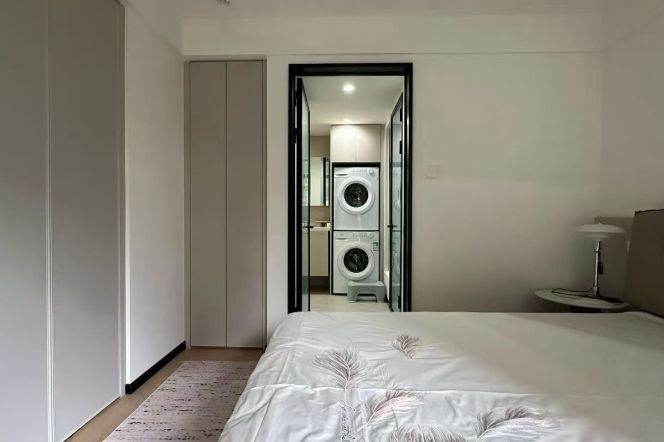 1BR Apartment in Old Xuhui (L9/L12)