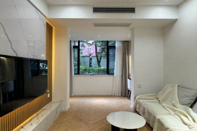 1BR Lane House in Xujiahui with Green View