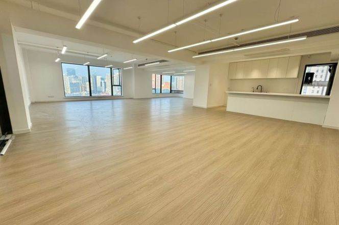 Spacious Studio Office in Jing'an