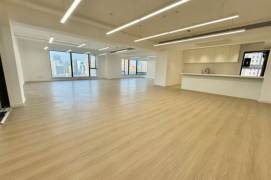 Spacious Studio Office in Jing'an