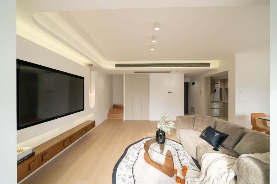 Housing image — Living Room