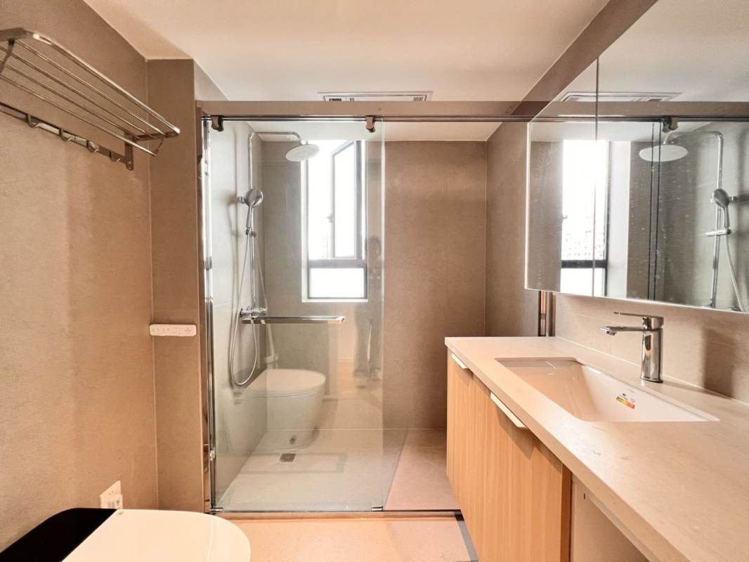 Housing image — Bathroom