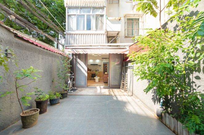 1BR Apartment in Old Xuhui with Terrace (L1/L7)