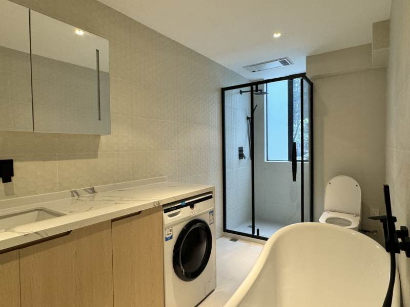 Housing image — Bathroom