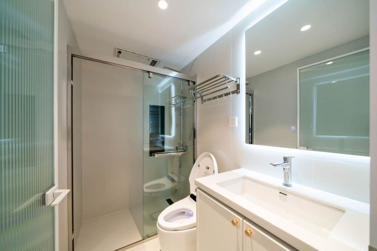 Housing image — Bathroom