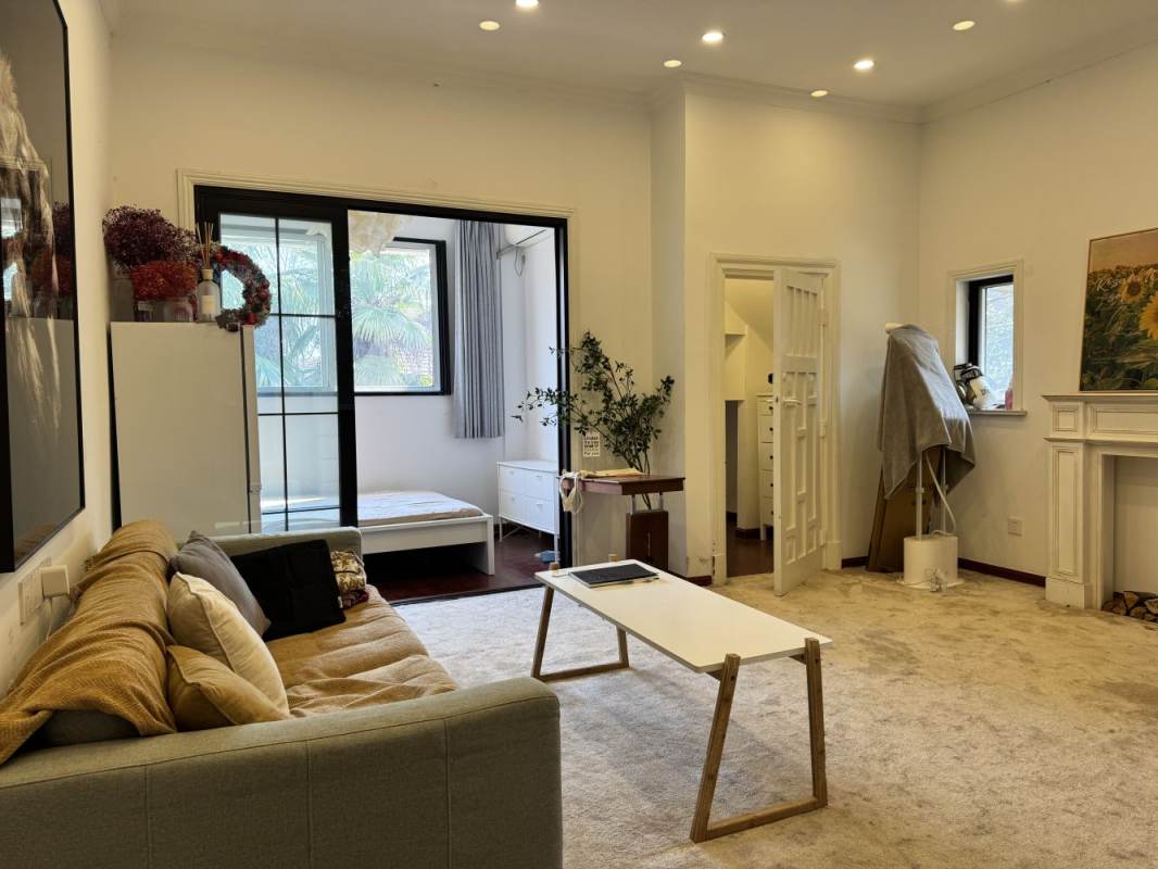Housing image — Living Room