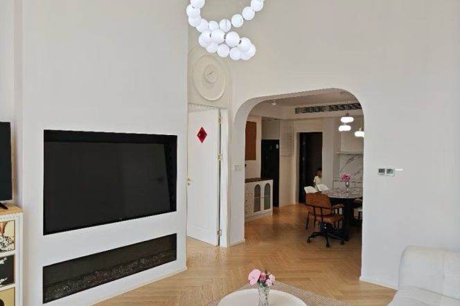 High-Floor 2BR Apartment near Madang Rd Metro (L9/L13)