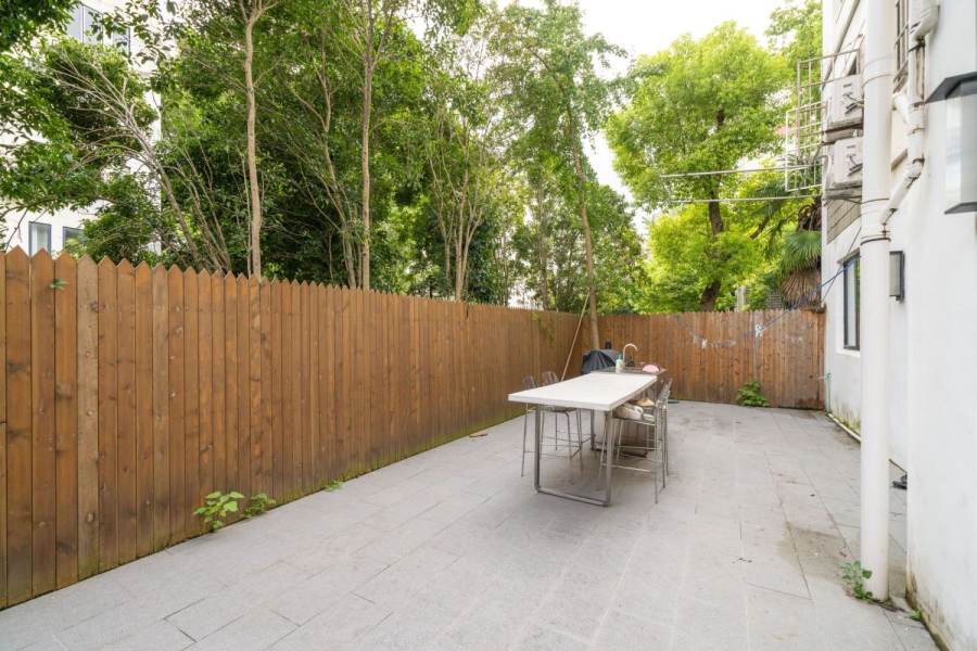Housing image — Garden