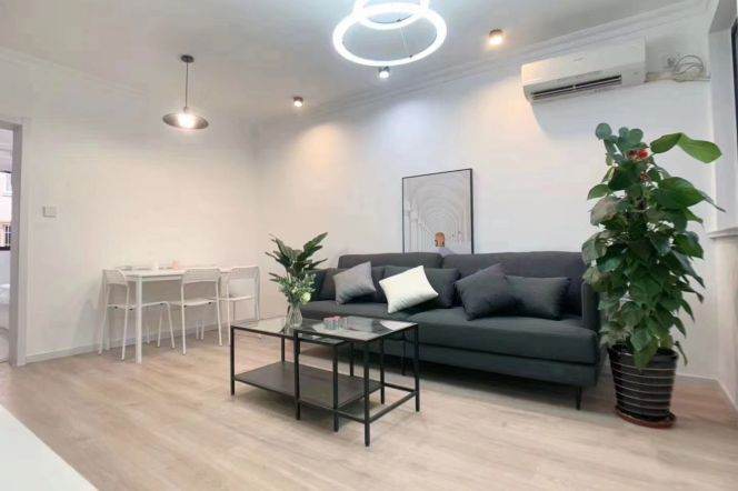 2BR Apartment near Zhongshan Park (L2/L11)