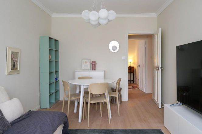 1BR Apartment in Xujiahui (L1/L9/L11)
