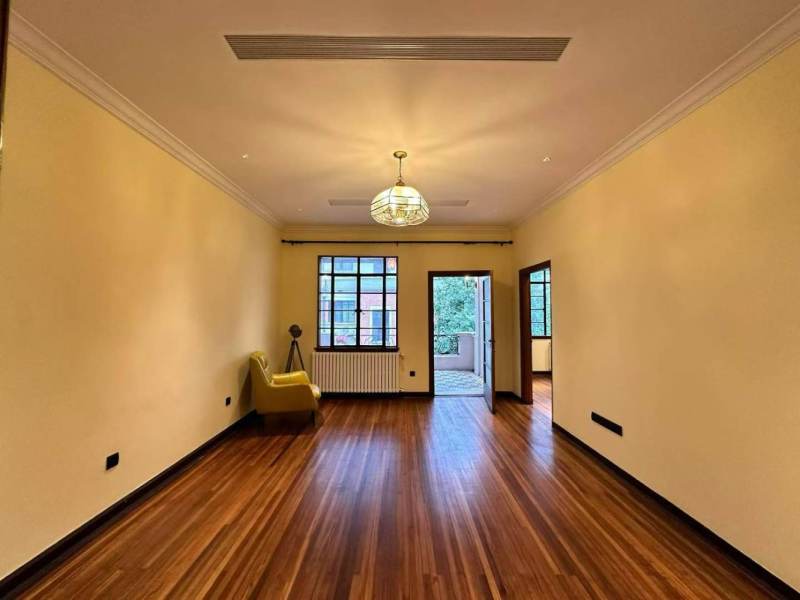 Housing image — Living Room