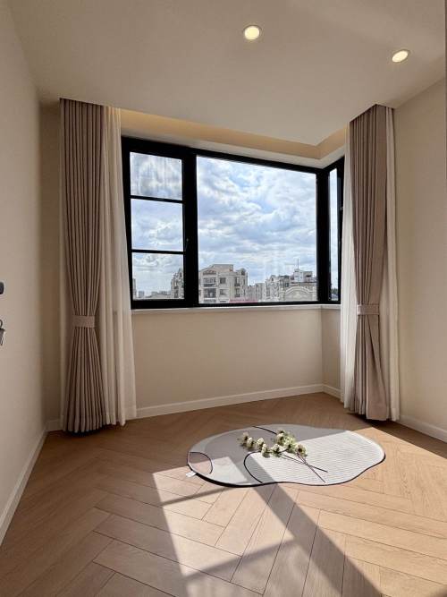 Housing image — Bedroom