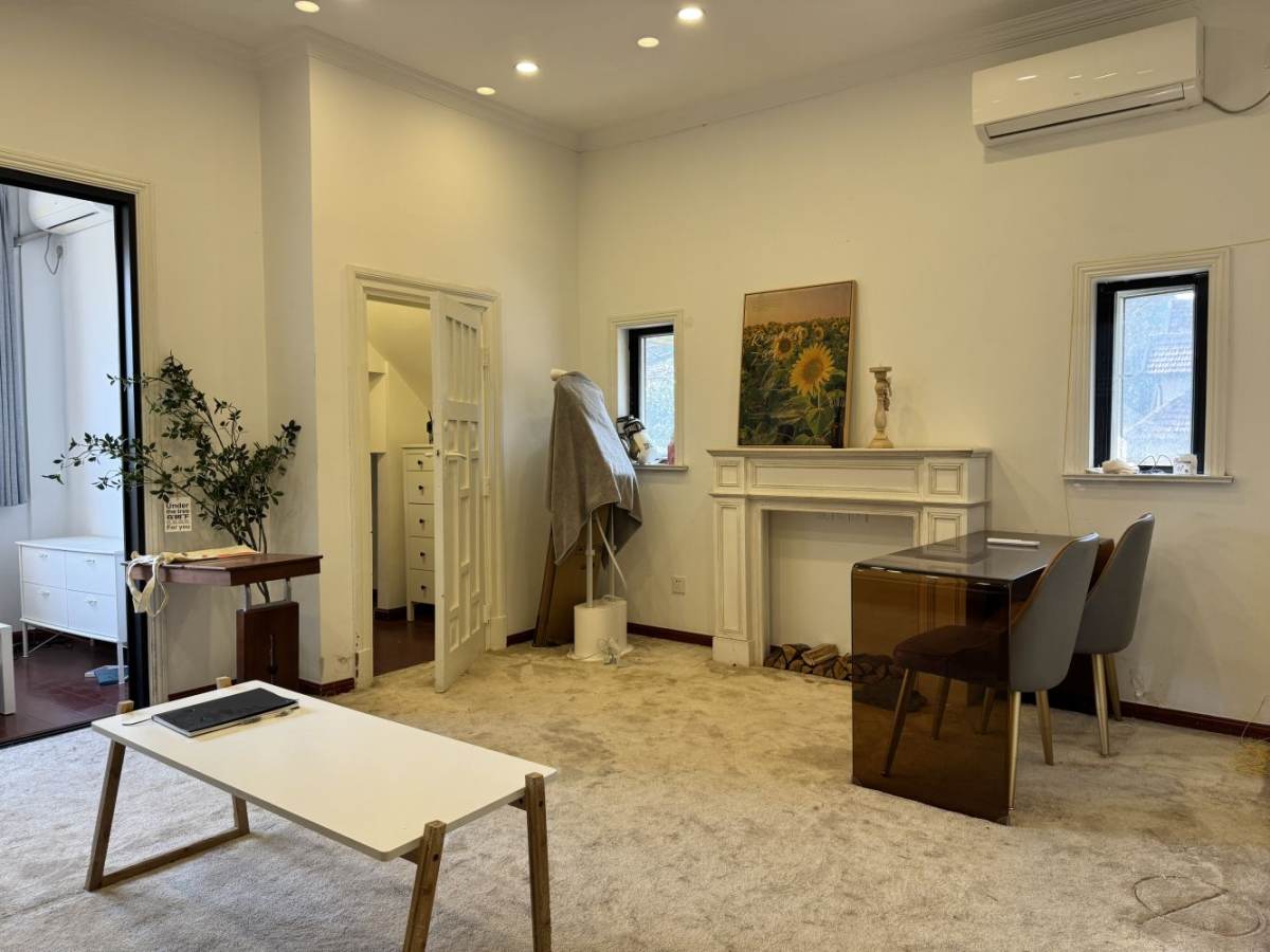 Housing image — Living Room