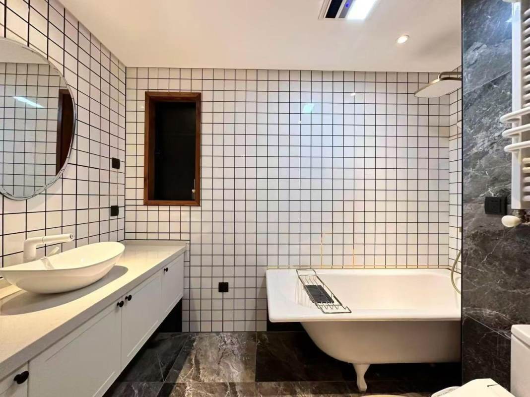 Housing image — Bathroom