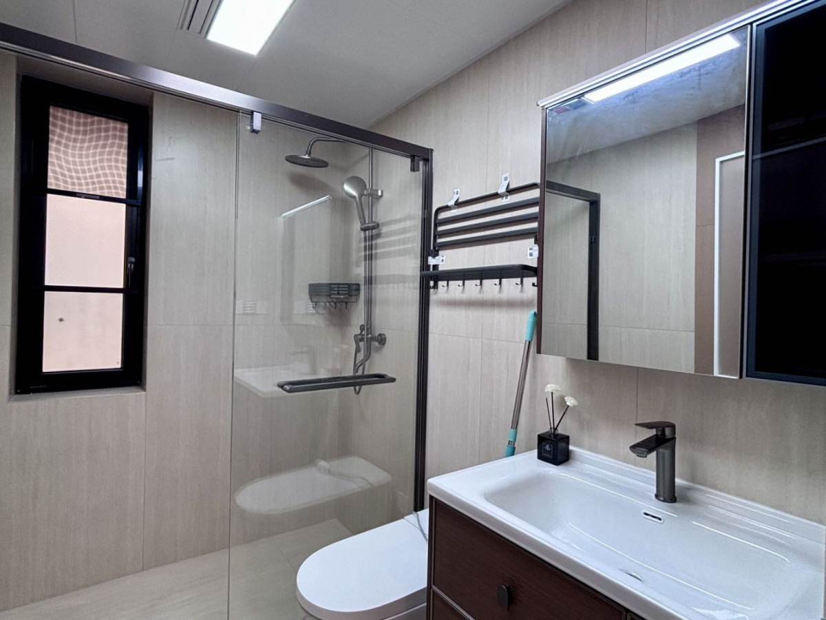 Housing image — Bathroom