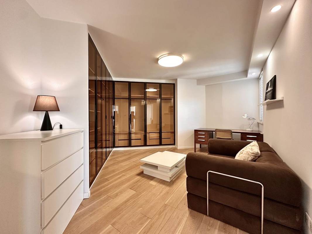 Housing image — Bedroom