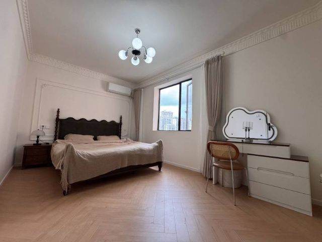 Housing image — Bedroom