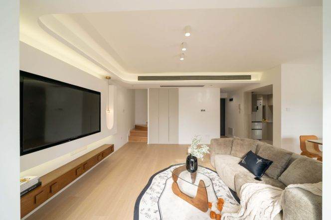 Spacious 2BR Apartment near Wuning Road Metro with Floor-to-Ceiling Windows (L11/L13/L14)