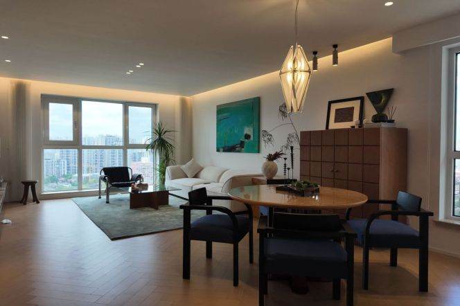 High-Floor Spacious 3BR Apartment near Zhongshan Park with Floor-to-Ceiling Windows (L2/L3/L4)