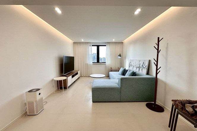 Spacious 3BR Apartment in Old Xuhui (L10/L11)