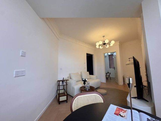 Housing image — Living Room