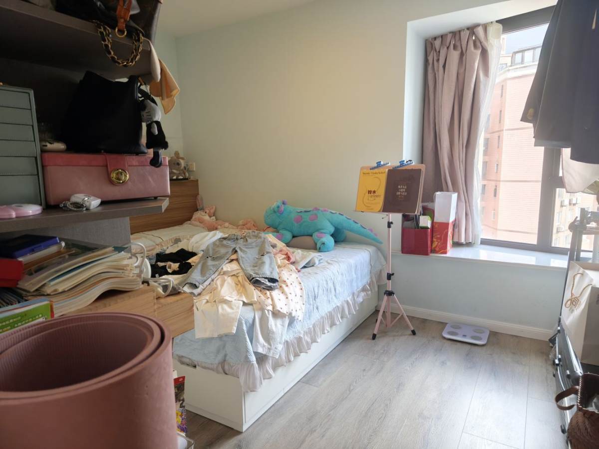 Housing image — Bedroom