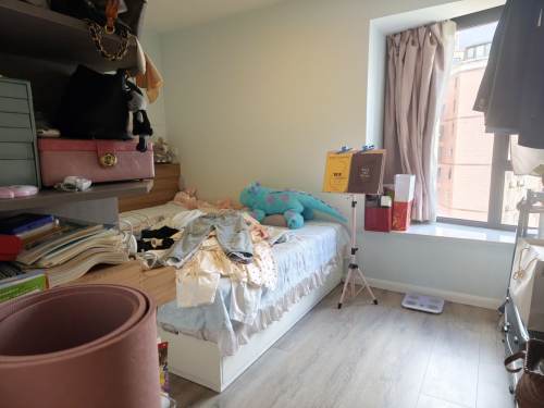 Housing image — Bedroom