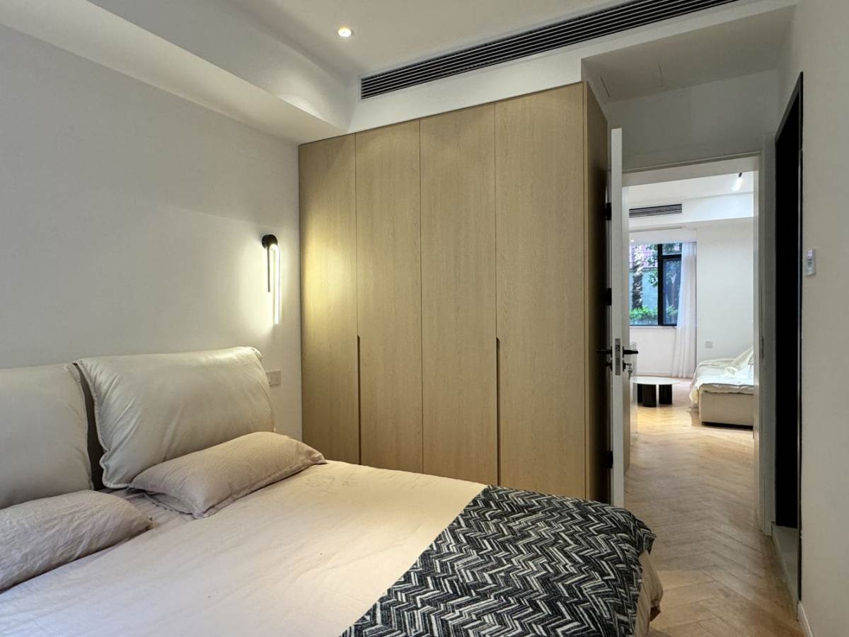 Housing image — Bedroom