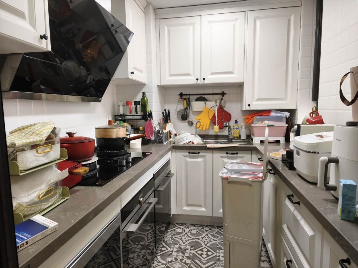Housing image — Kitchen