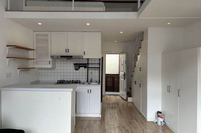1BR Apartment in Jing'an