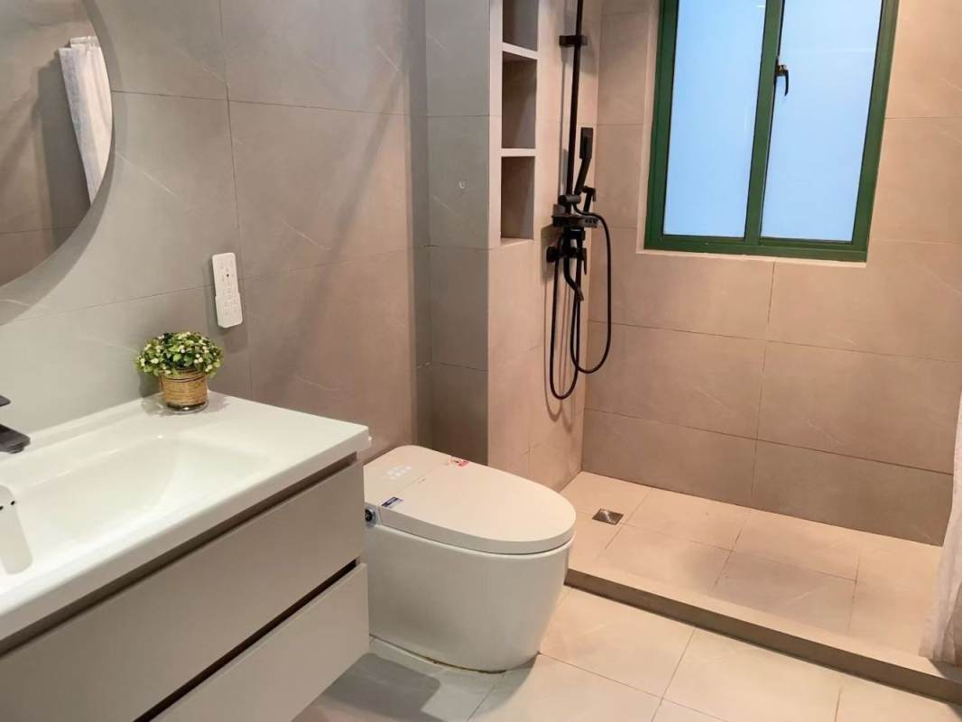 Housing image — Bathroom