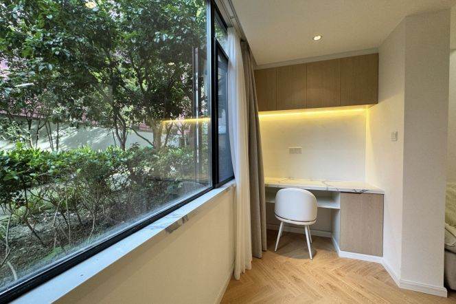 1BR Lane House in Xujiahui with Green View