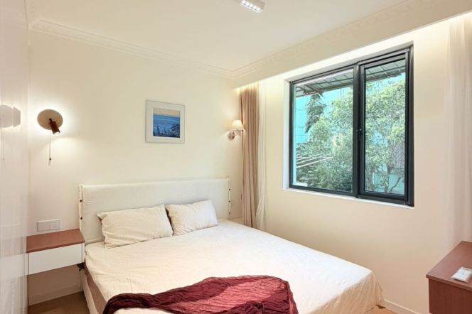1BR Apartment near East China Normal University Zhongshan Bei Lu Campus (L3/L4/L13)