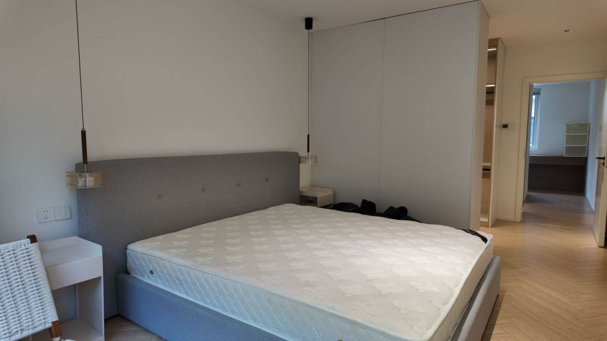 Housing image — Bedroom