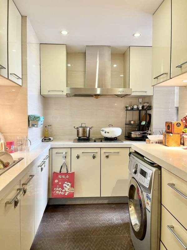 Housing image — Kitchen