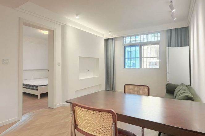 High-Ceiling 1BR Lane House near Mr. Waffle (Tianzifang) (L9)