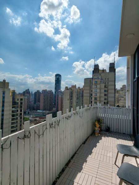 Housing image — Balcony