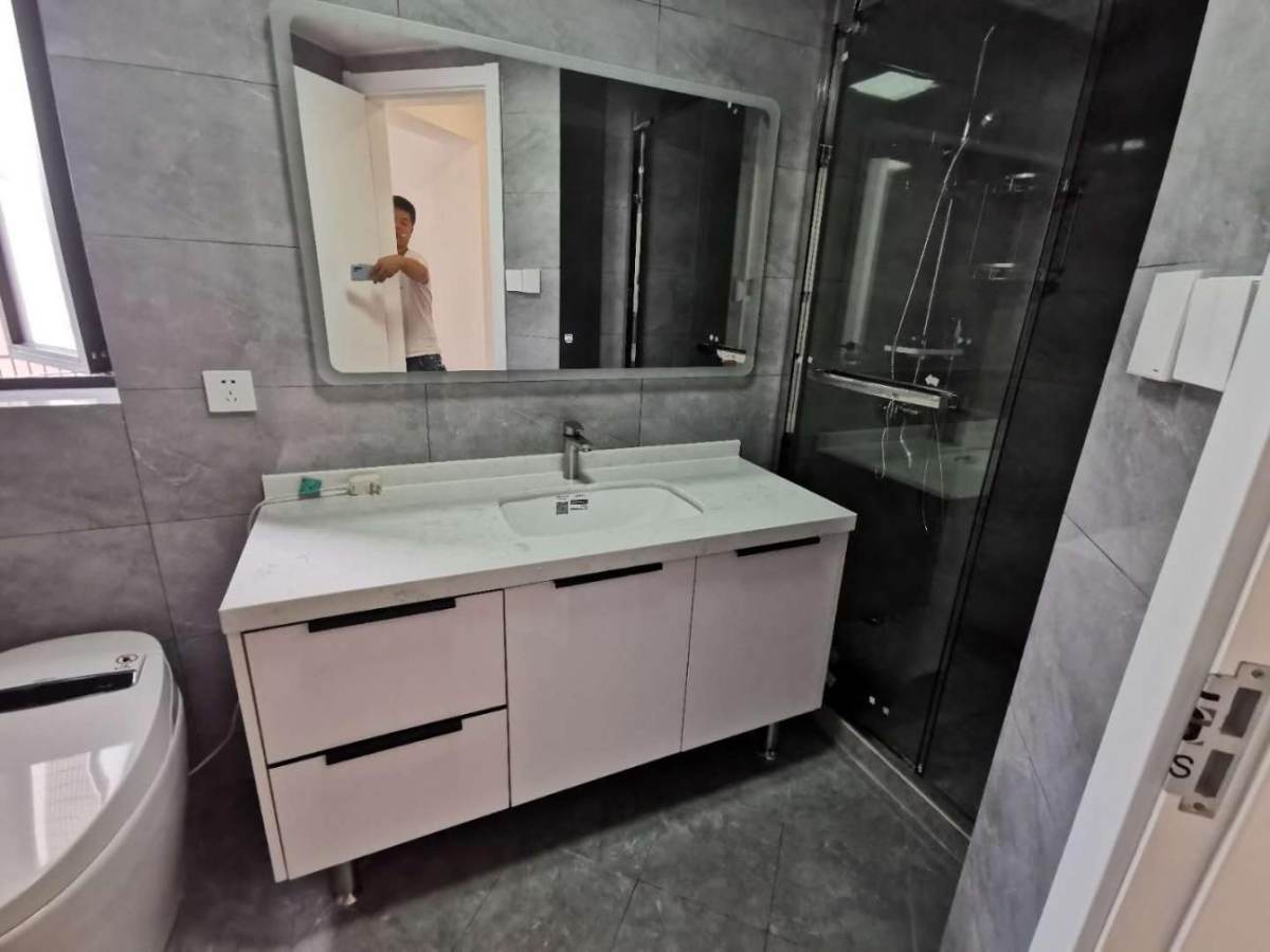 Housing image — Bathroom