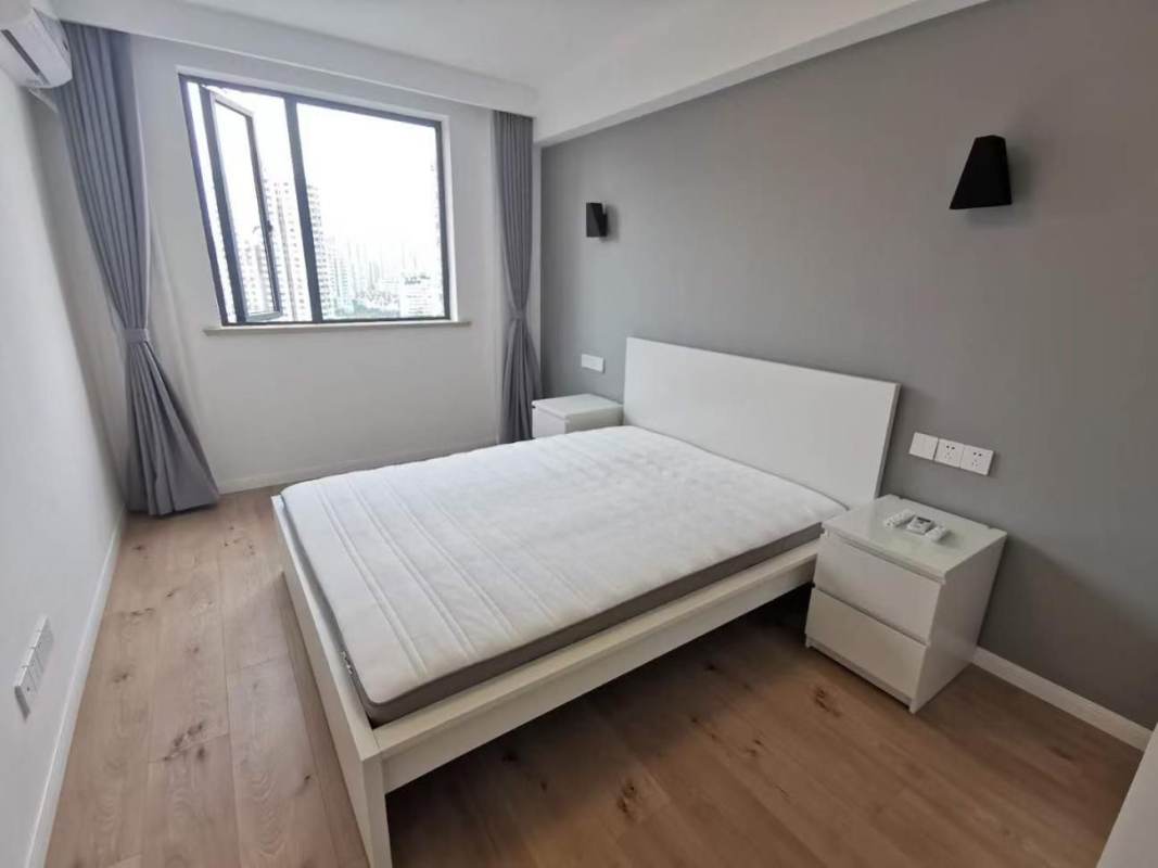 Housing image — Bedroom
