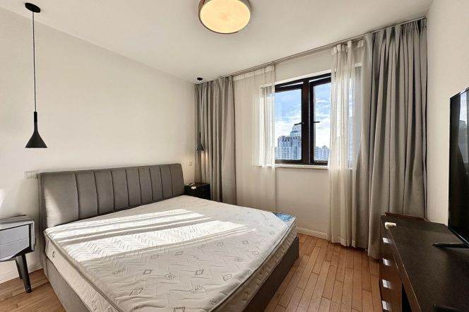 Spacious 3BR Apartment in Old Xuhui (L10/L11)