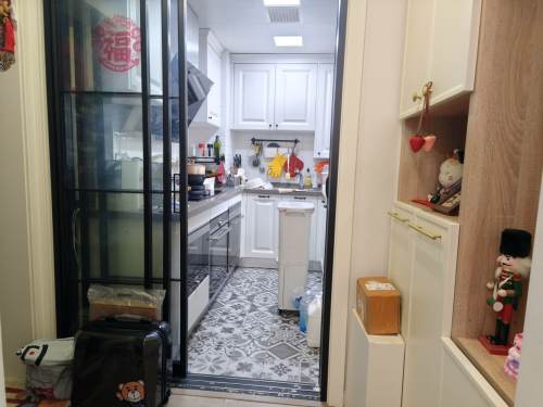 Housing image — Kitchen