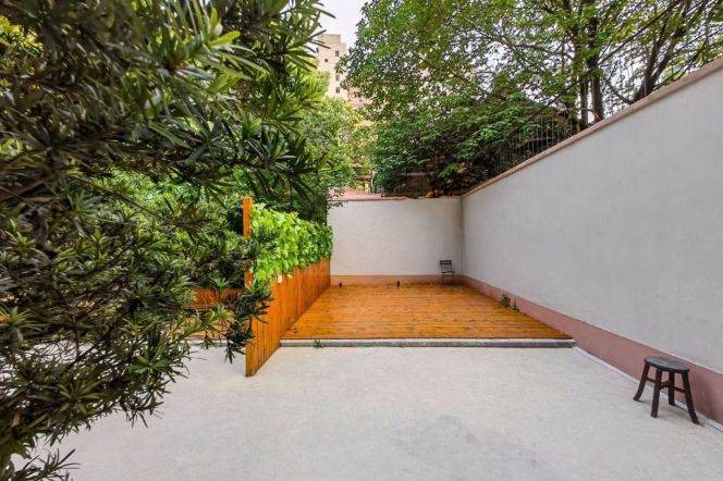 Spacious Studio Heritage Apartment in Old Xuhui (L1)