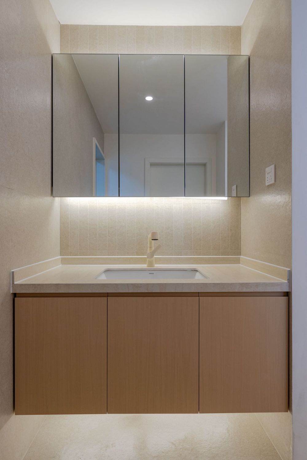 Housing image — Bathroom