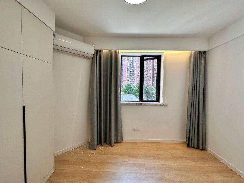 Housing image — Bedroom