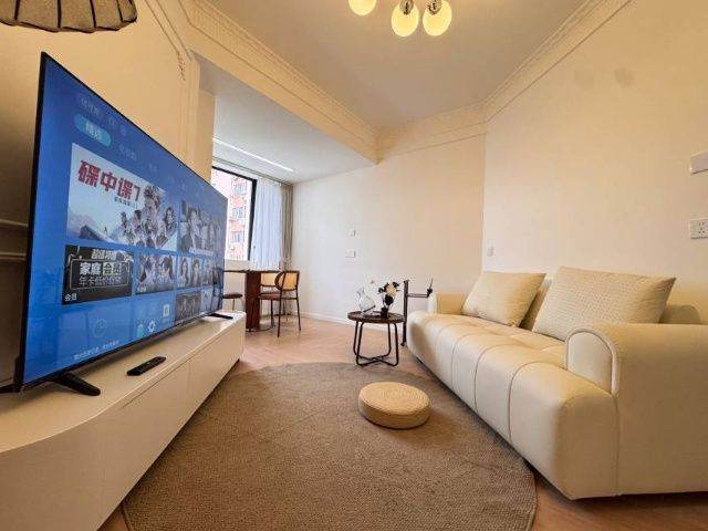 Housing image — Living Room